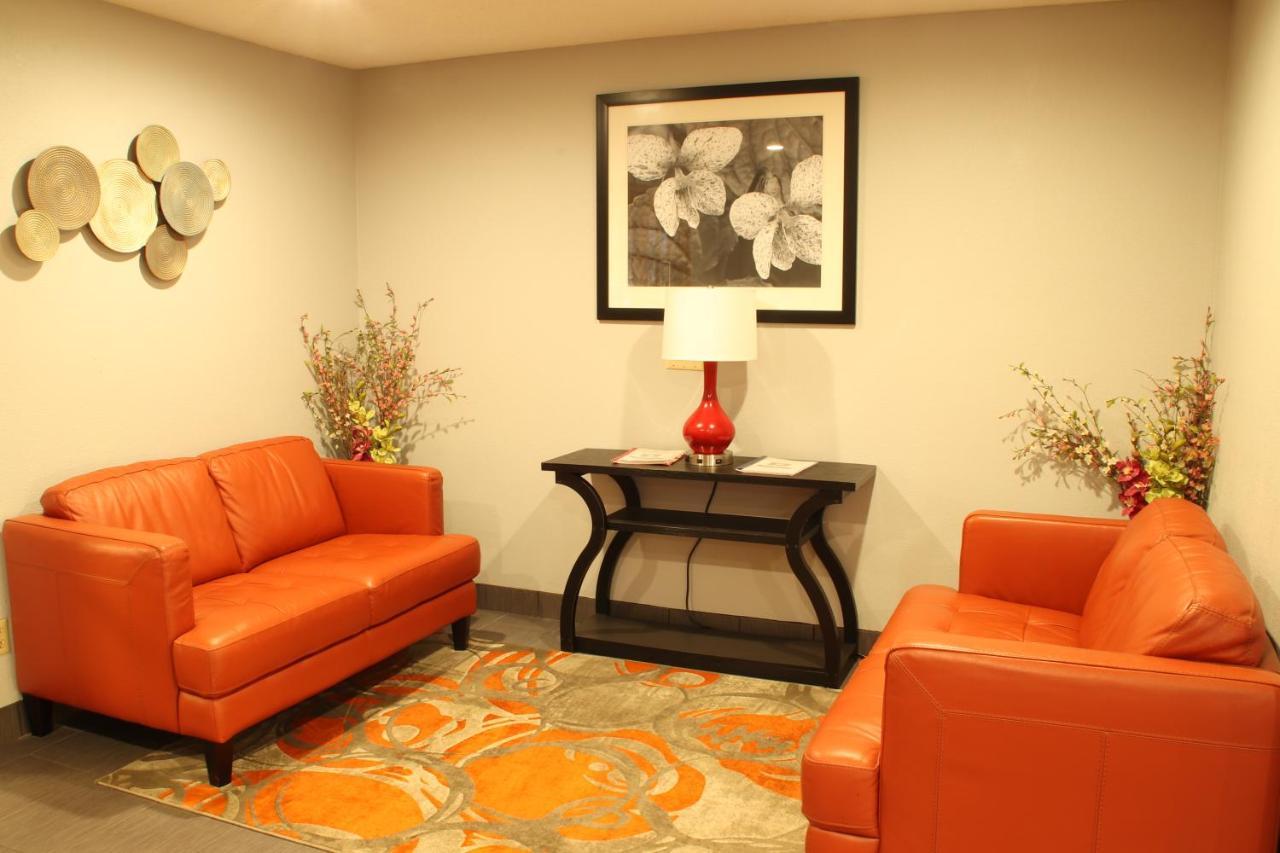 Days Inn By Wyndham Black River Falls - Access To Atv Trail Exteriör bild